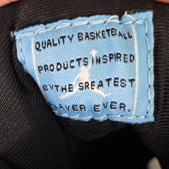 Mens Air Jordan 11 Retro Legend Sneakers White Blue 136046-117 Size 9.5 - Picture 7 of 10